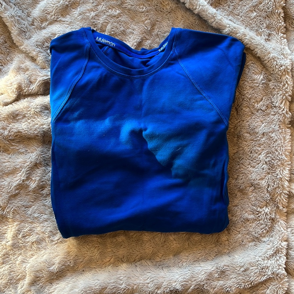 NEVER WORN Larkspur LuLu long sleeve running shirt!